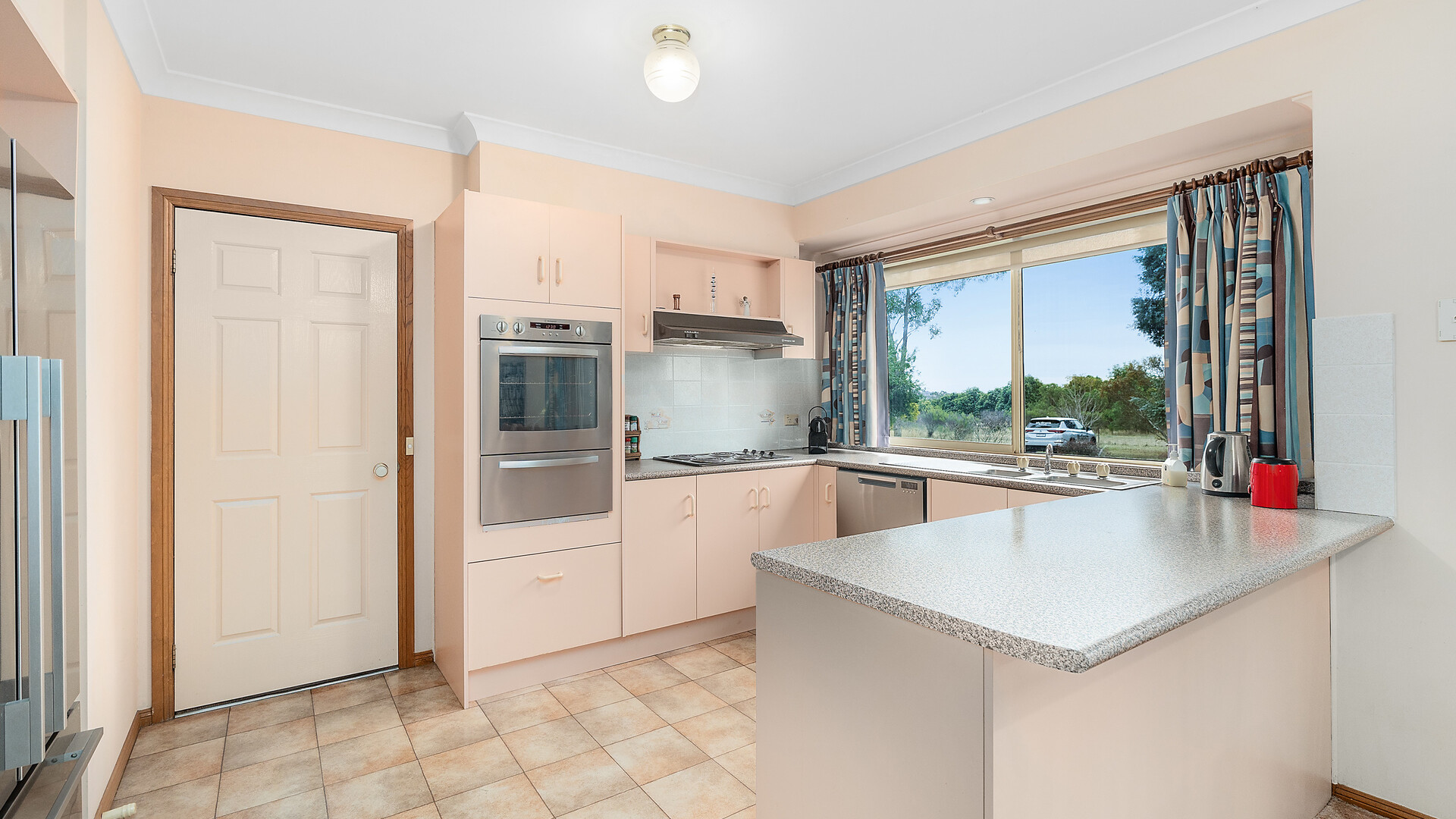 102 Tabain Road, Leeton NSW 2705 - photo 6