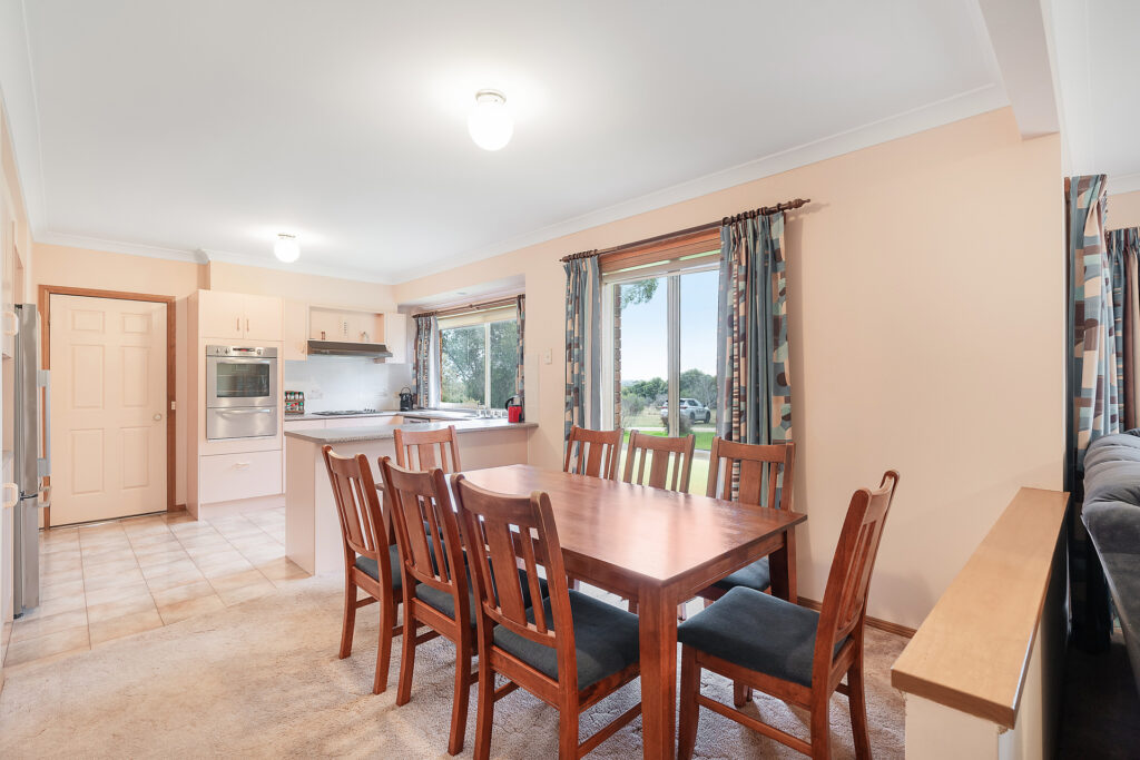 102 Tabain Road, Leeton NSW 2705 - photo 7