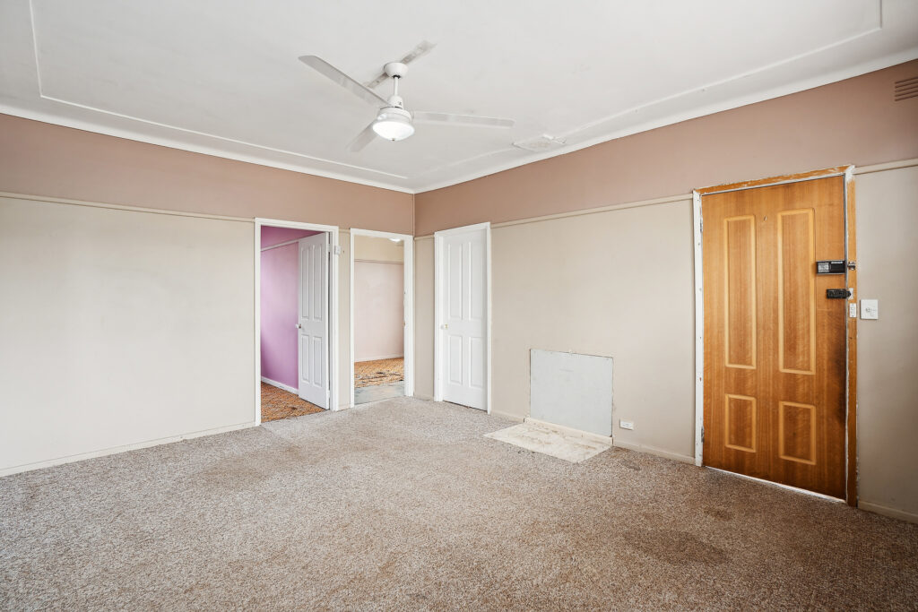 24 Larmer Street, Narrandera NSW 2700 - photo 3