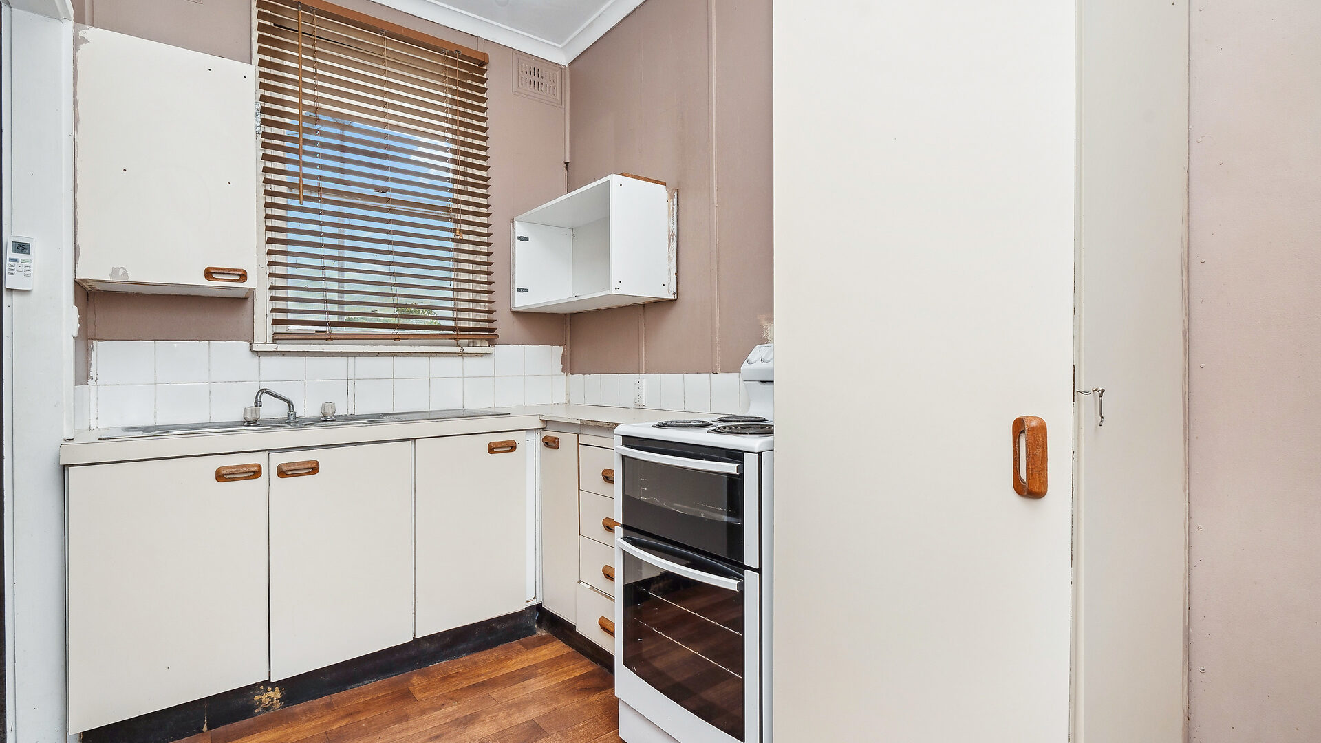 24 Larmer Street, Narrandera NSW 2700 - photo 5