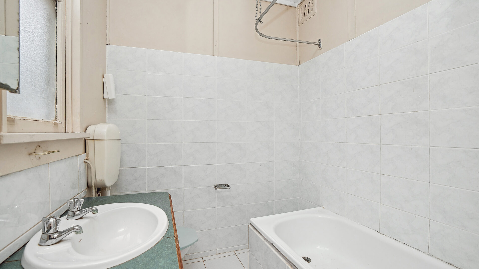 24 Larmer Street, Narrandera NSW 2700 - photo 9