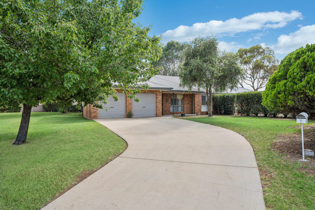 Sold - 9 Hillview Place - New Property in Leeton - Real Estate by Julie Valenzisi