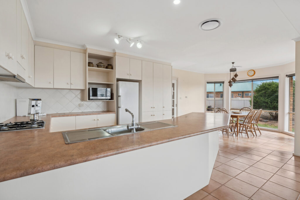Sold - 9 Hillview Place - New Property in Leeton - Real Estate by Julie Valenzisi