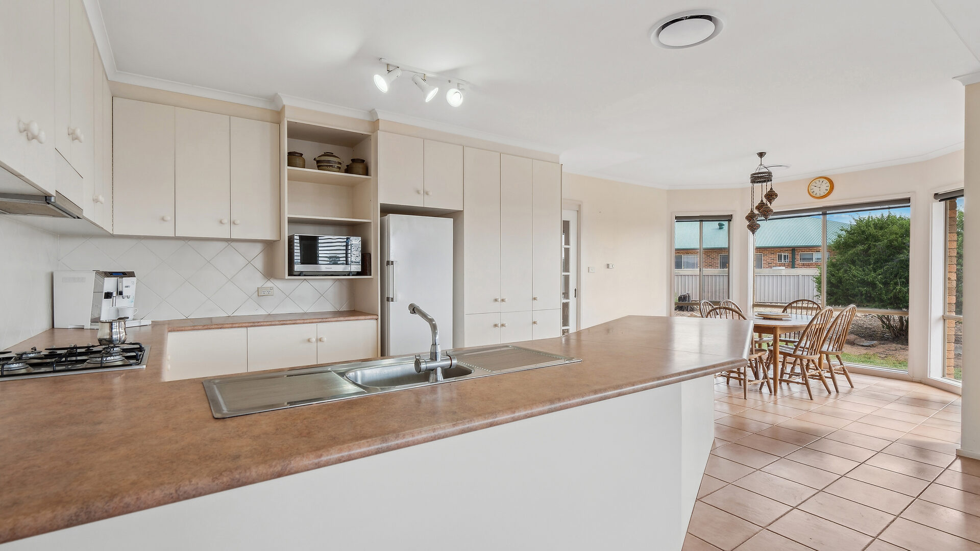 Sold - 9 Hillview Place - New Property in Leeton - Real Estate by Julie Valenzisi