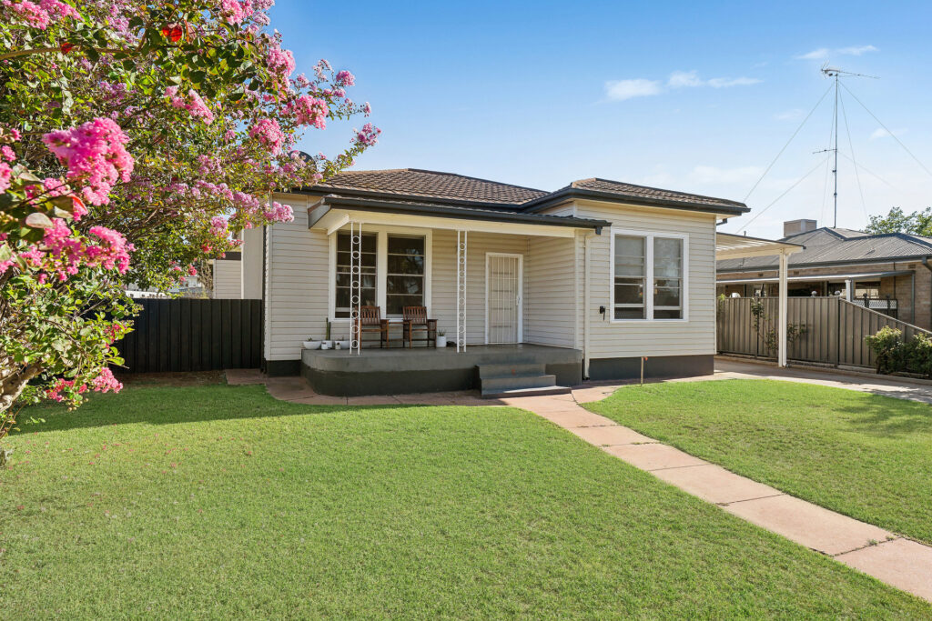 Sold - 5 Park Ave South - New Property in Leeton - Real Estate by Julie Valenzisi