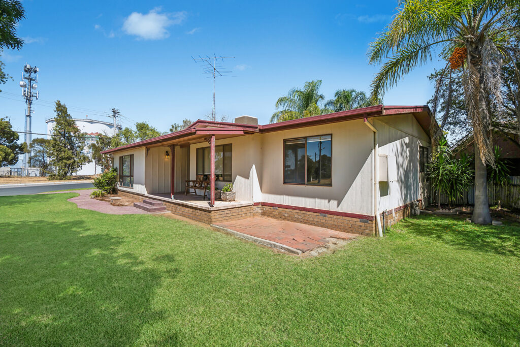 Sold - 2 Japonica Place - New Property in Narrandera - Real Estate by Leisa Williams