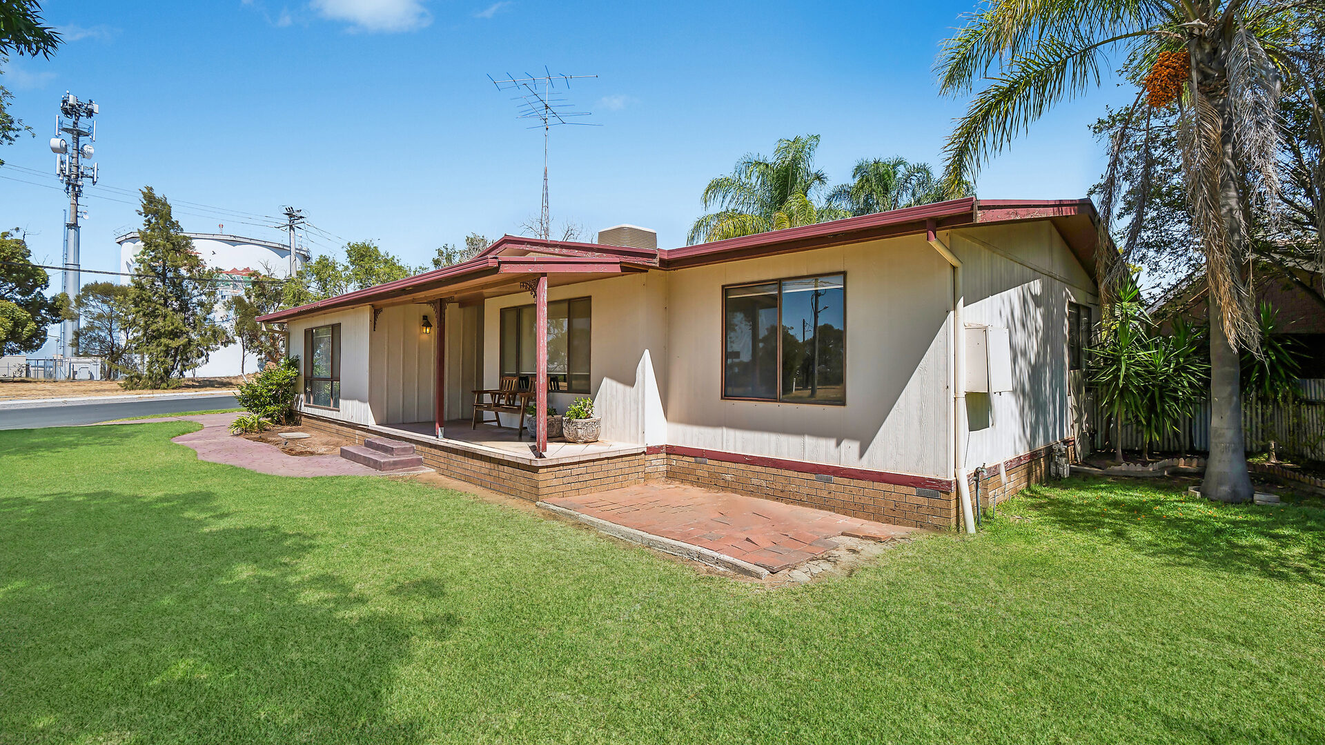 Sold - 2 Japonica Place - New Property in Narrandera - Real Estate by Leisa Williams