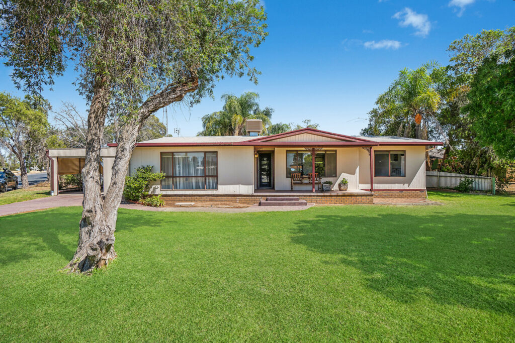 Sold - 2 Japonica Place - New Property in Narrandera - Real Estate by Leisa Williams