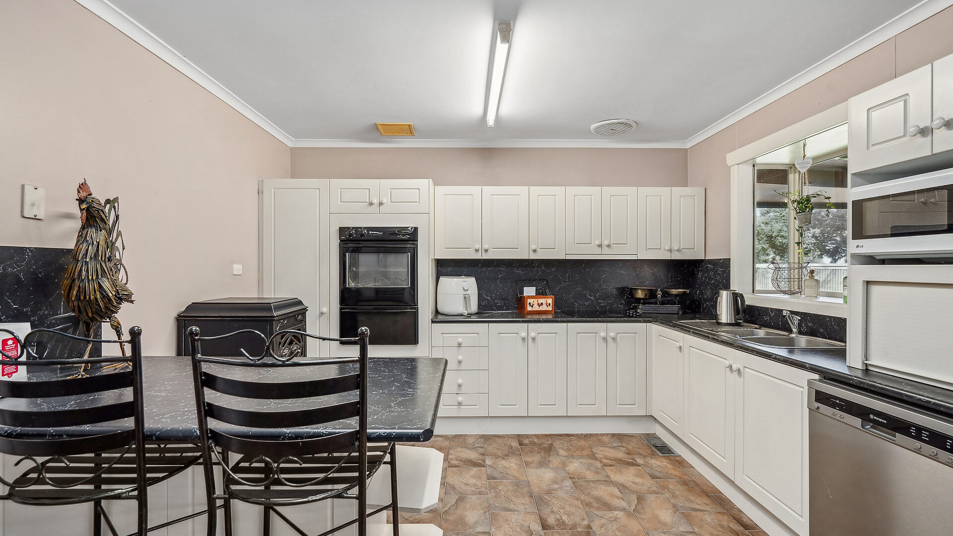 Sold - 2 Japonica Place - New Property in Narrandera - Real Estate by Leisa Williams