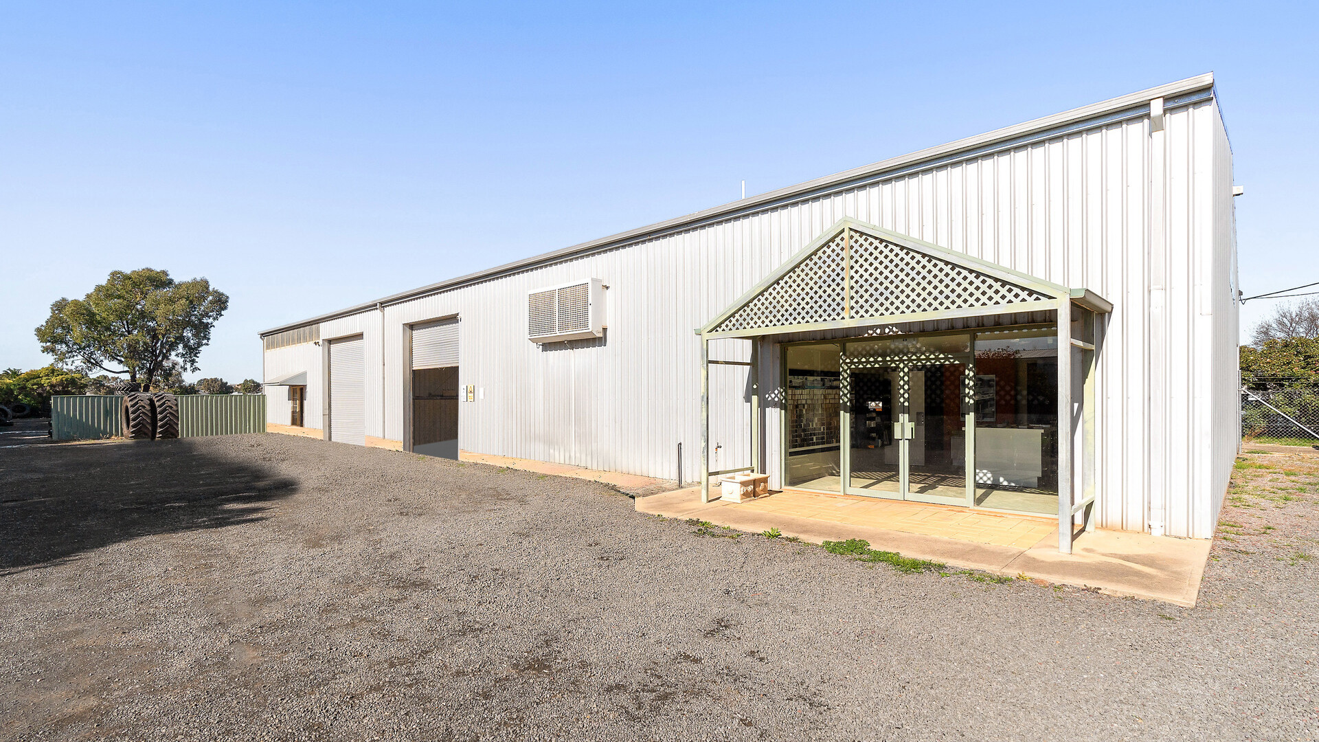 20 Massey Avenue, Leeton NSW 2705 - photo 2