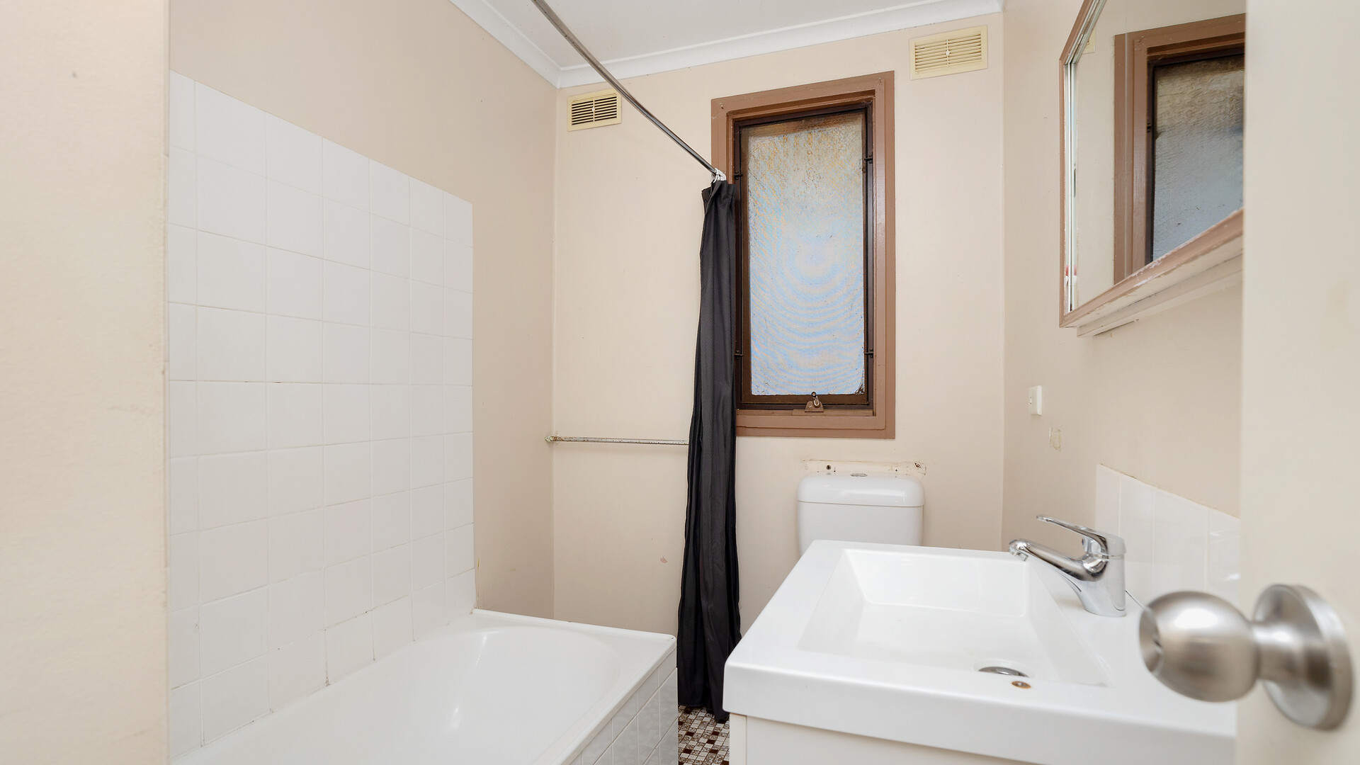 Sold - 17 Warren Place - New Property in Mount Austin - Real Estate by Andrew Pellow