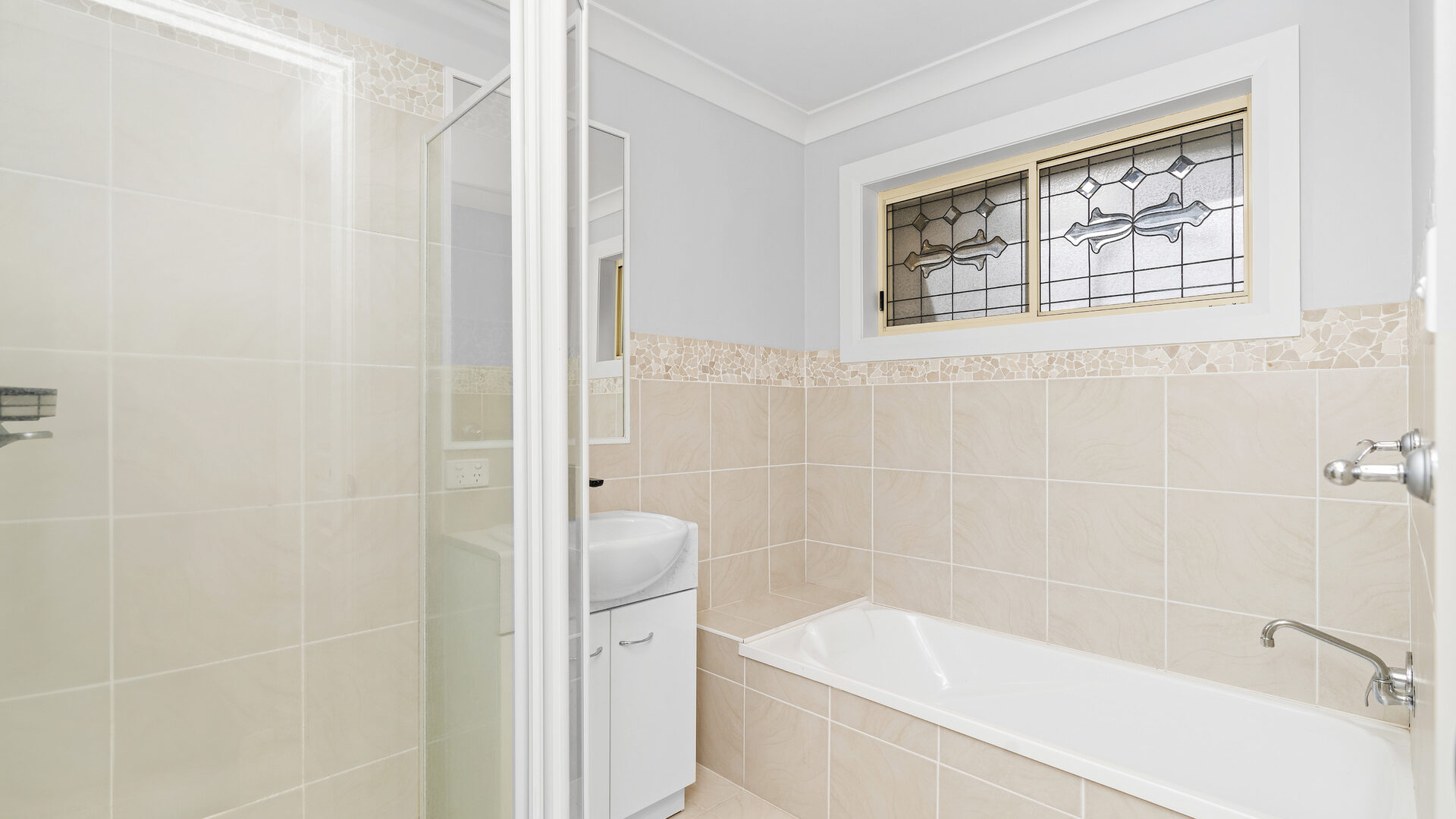 Sold - 1/1B Canola Place - New Property in Estella - Real Estate by Andrew Pellow