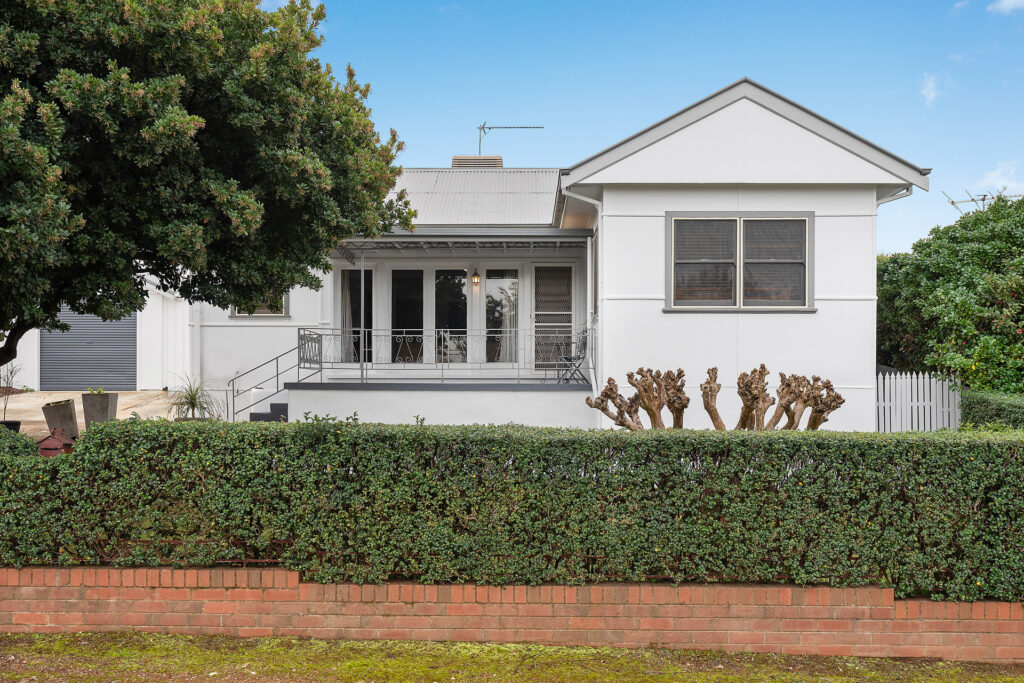 11 Ashton Street, Temora NSW 2666 - McGrath Riverina