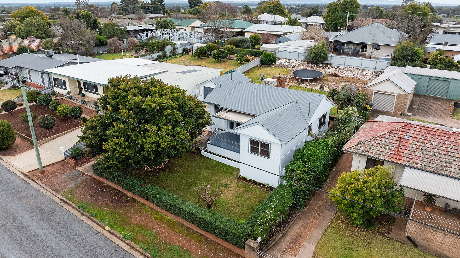 11 Ashton Street, Temora NSW 2666 - photo 2