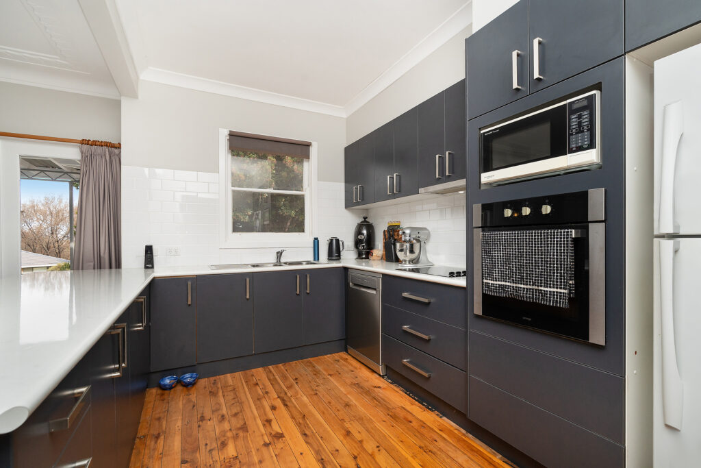 11 Ashton Street, Temora NSW 2666 - photo 6