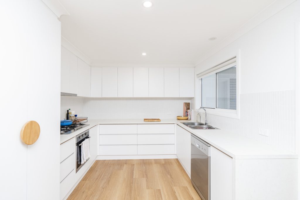 Sold - 470 Kooringal Road - New Property in Lake Albert - Real Estate by Andrew Pellow
