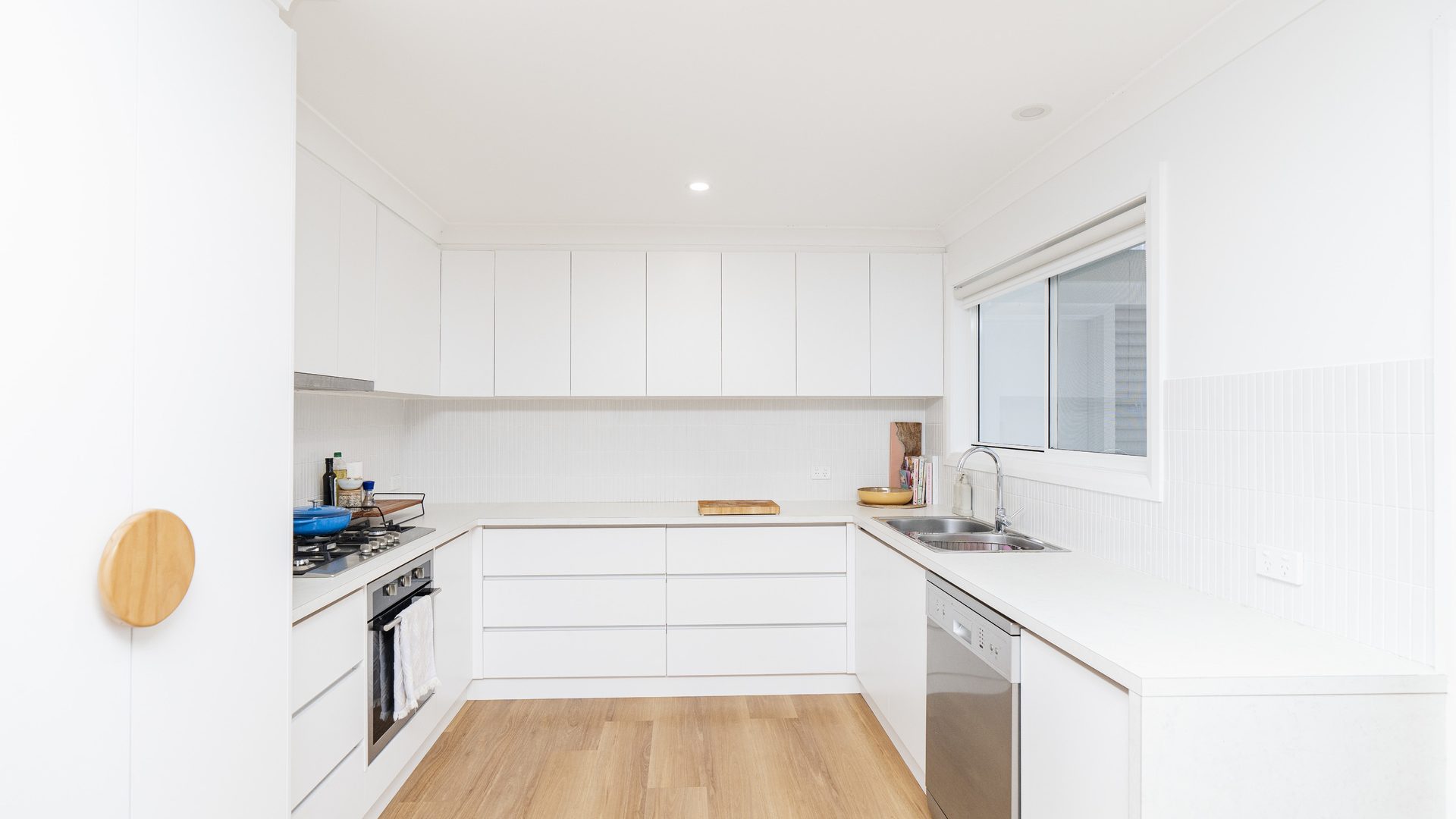 Sold - 470 Kooringal Road - New Property in Lake Albert - Real Estate by Andrew Pellow