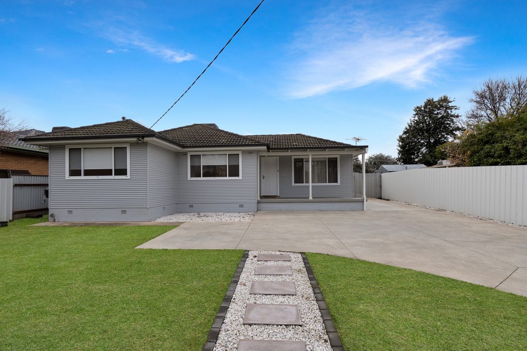 Sold - 470 Kooringal Road - New Property in Lake Albert - Real Estate by Andrew Pellow