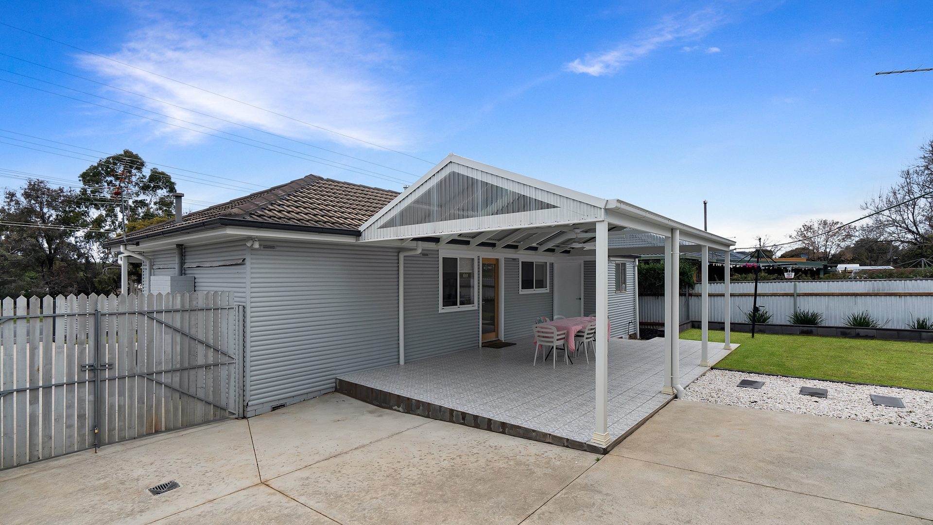 Sold - 470 Kooringal Road - New Property in Lake Albert - Real Estate by Andrew Pellow