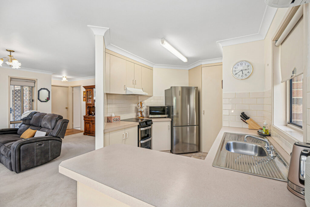 6/34-36 Lonergan Place, East Wagga Wagga NSW 2650 - photo 5