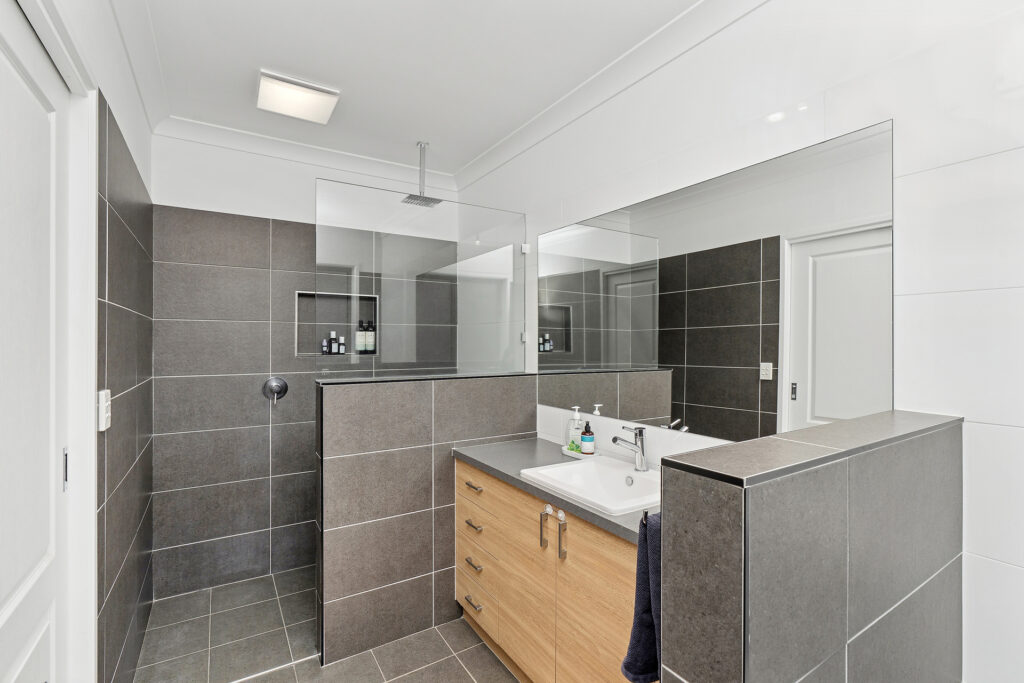 Sold - 5 Zara Street - New Property in Gobbagombalin - Real Estate by Andrew Pellow