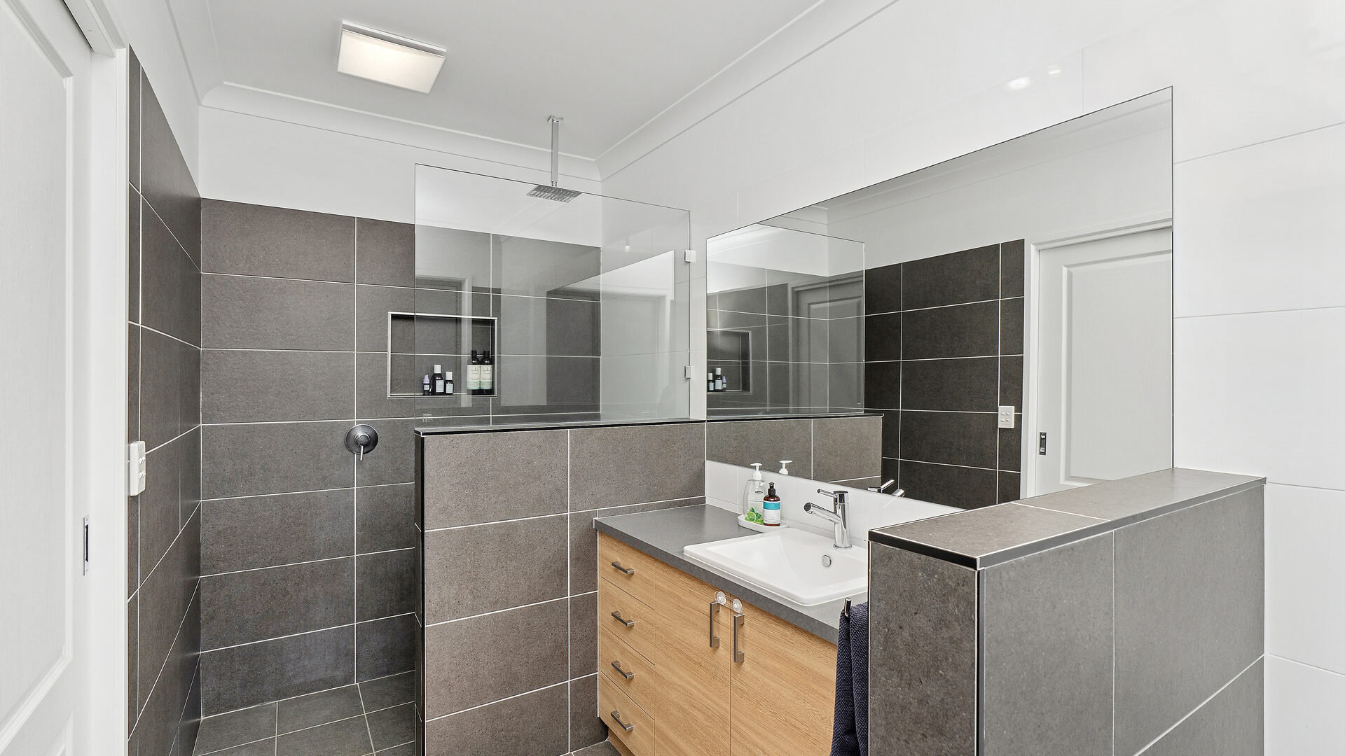 Sold - 5 Zara Street - New Property in Gobbagombalin - Real Estate by Andrew Pellow