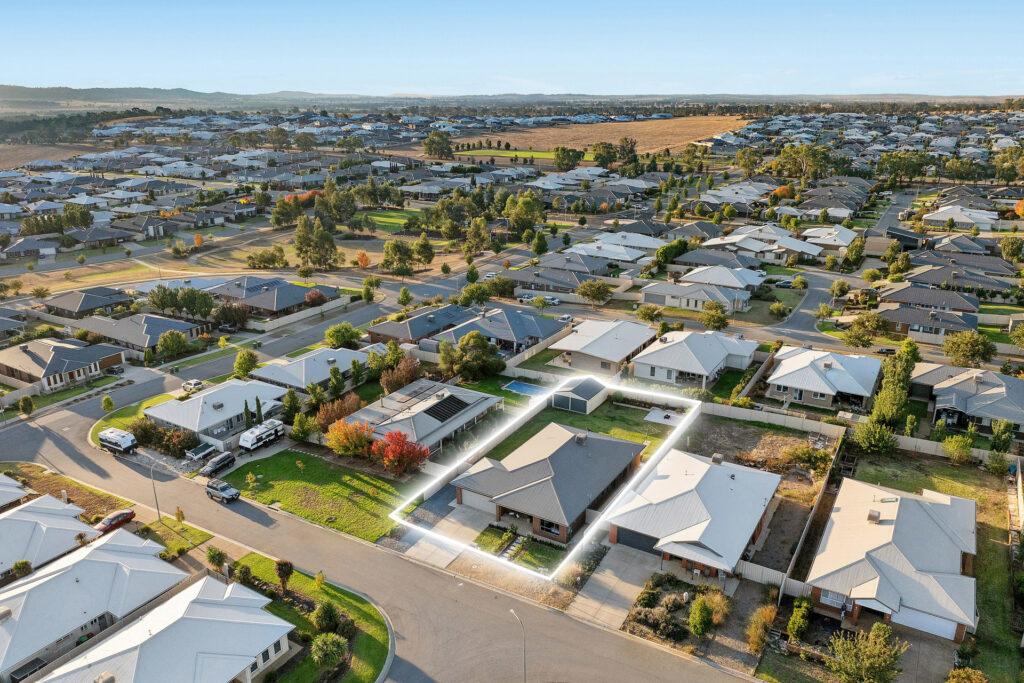 Sold - 5 Zara Street - New Property in Gobbagombalin - Real Estate by Andrew Pellow