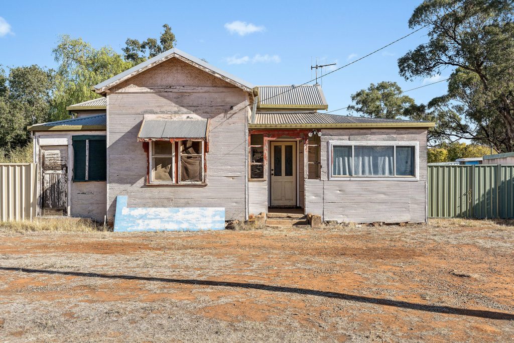 Sold - 28 Myall Street - New Property in Barellan - Real Estate by Sophie Litchfield