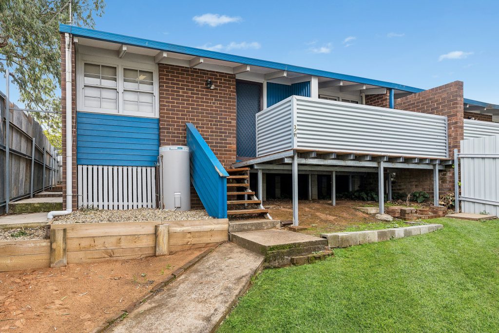 Sold - 1-3/91 Twynam Street - New Property in Narrandera - Real Estate by Leisa Williams