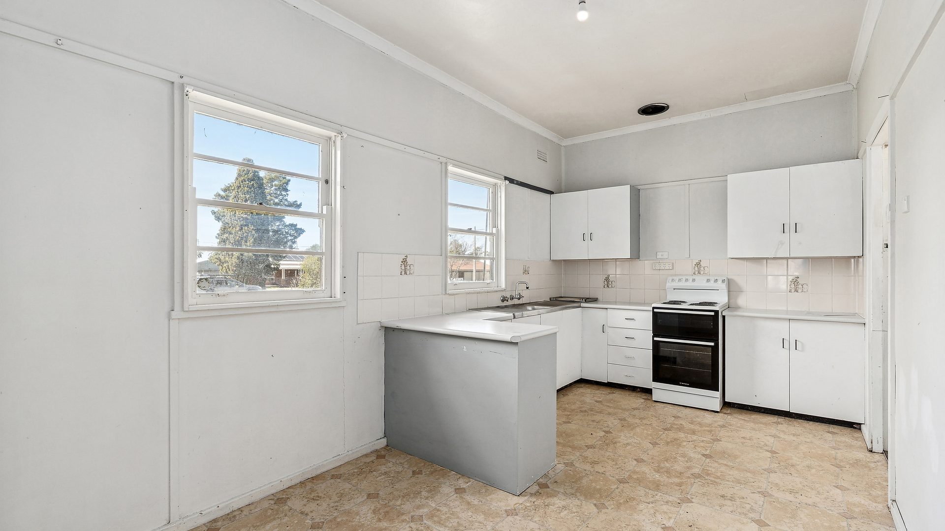 Sold - 26 Banksia Avenue - New Property in Leeton - Real Estate by Craig Tyrrell