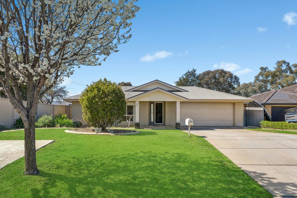 Sold - 1 Barrima Drive - New Property in Glenfield Park - Real Estate by Andrew Pellow