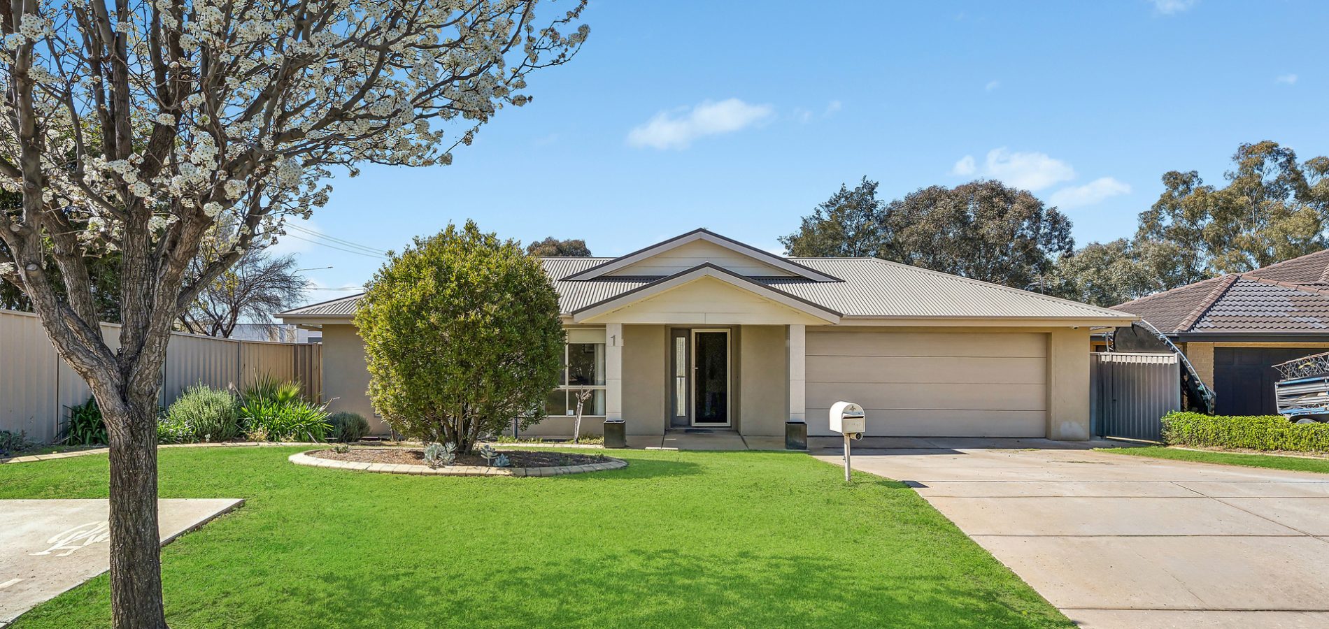 Sold - 1 Barrima Drive - New Property in Glenfield Park - Real Estate by Andrew Pellow