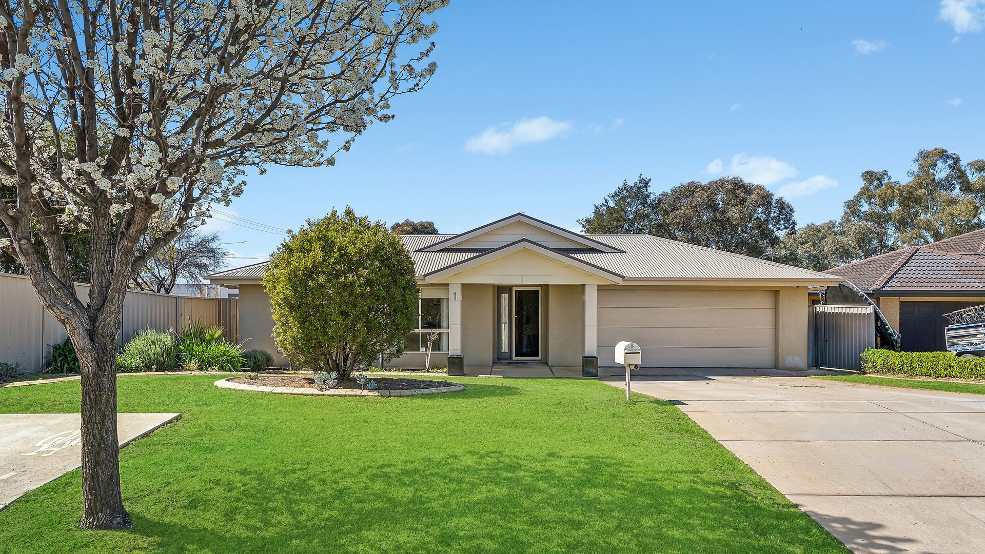 Sold - 1 Barrima Drive - New Property in Glenfield Park - Real Estate by Andrew Pellow