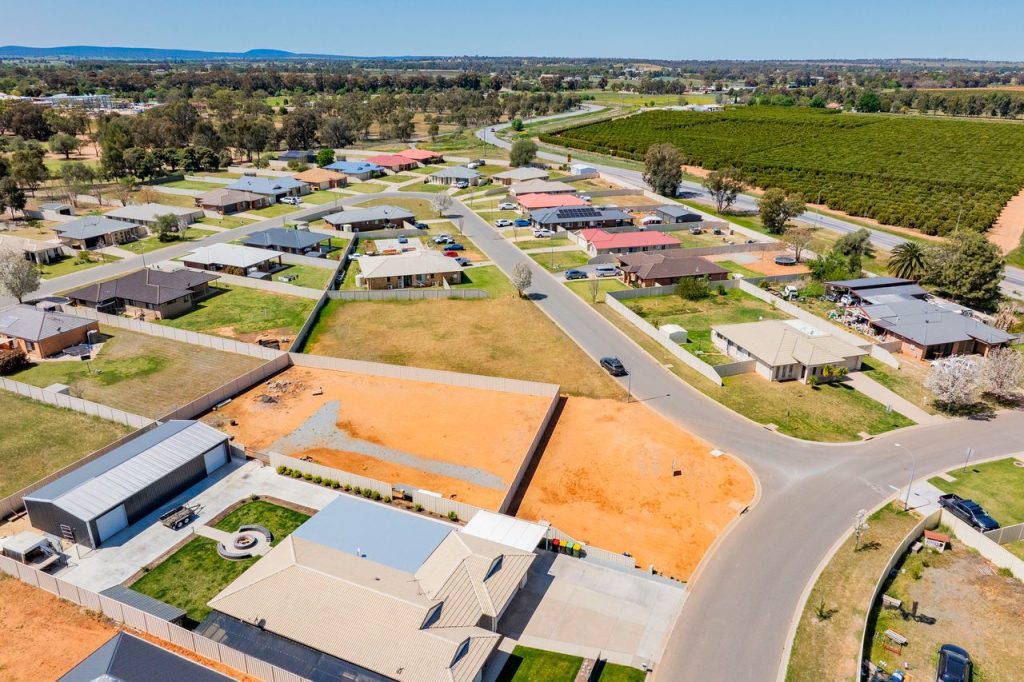 Sold - 31 Lake Paddock Drive - New Property in Leeton - Real Estate by Julie Valenzisi