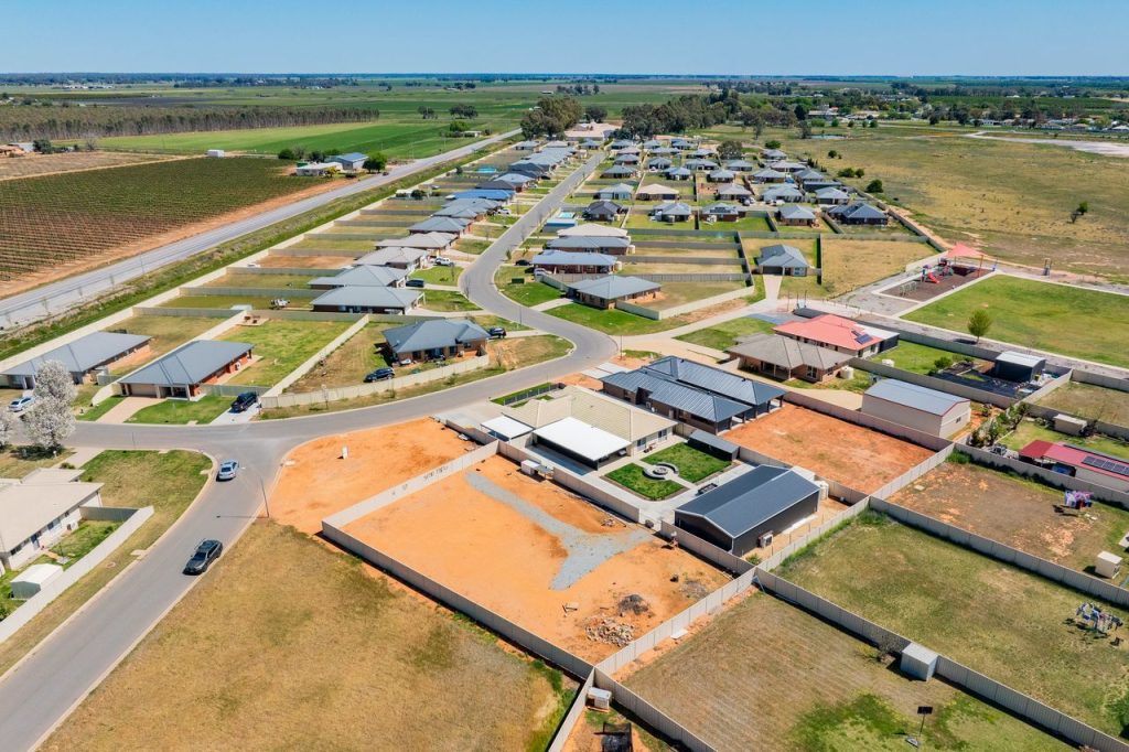 Sold - 31 Lake Paddock Drive - New Property in Leeton - Real Estate by Julie Valenzisi