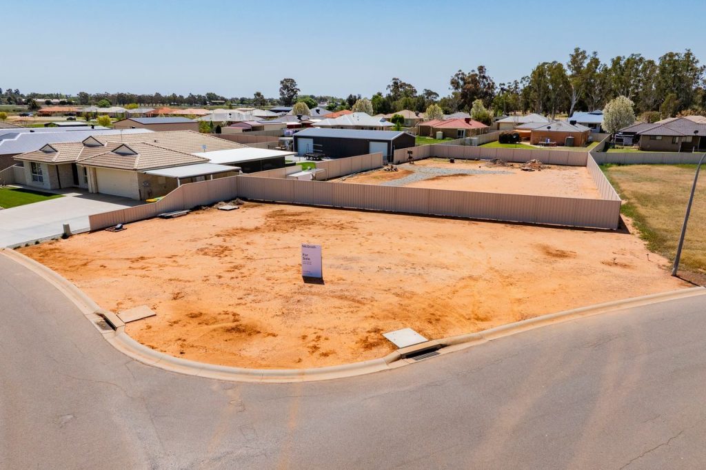 Sold - 31 Lake Paddock Drive - New Property in Leeton - Real Estate by Julie Valenzisi