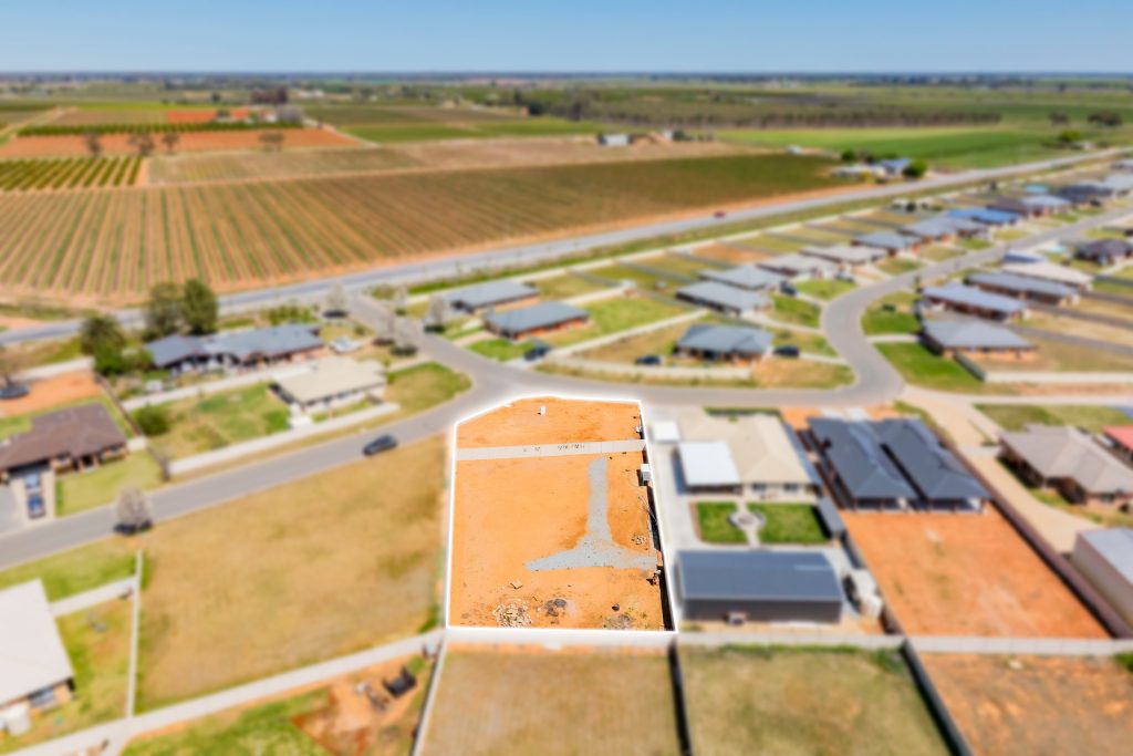 Sold - 31 Lake Paddock Drive - New Property in Leeton - Real Estate by Julie Valenzisi