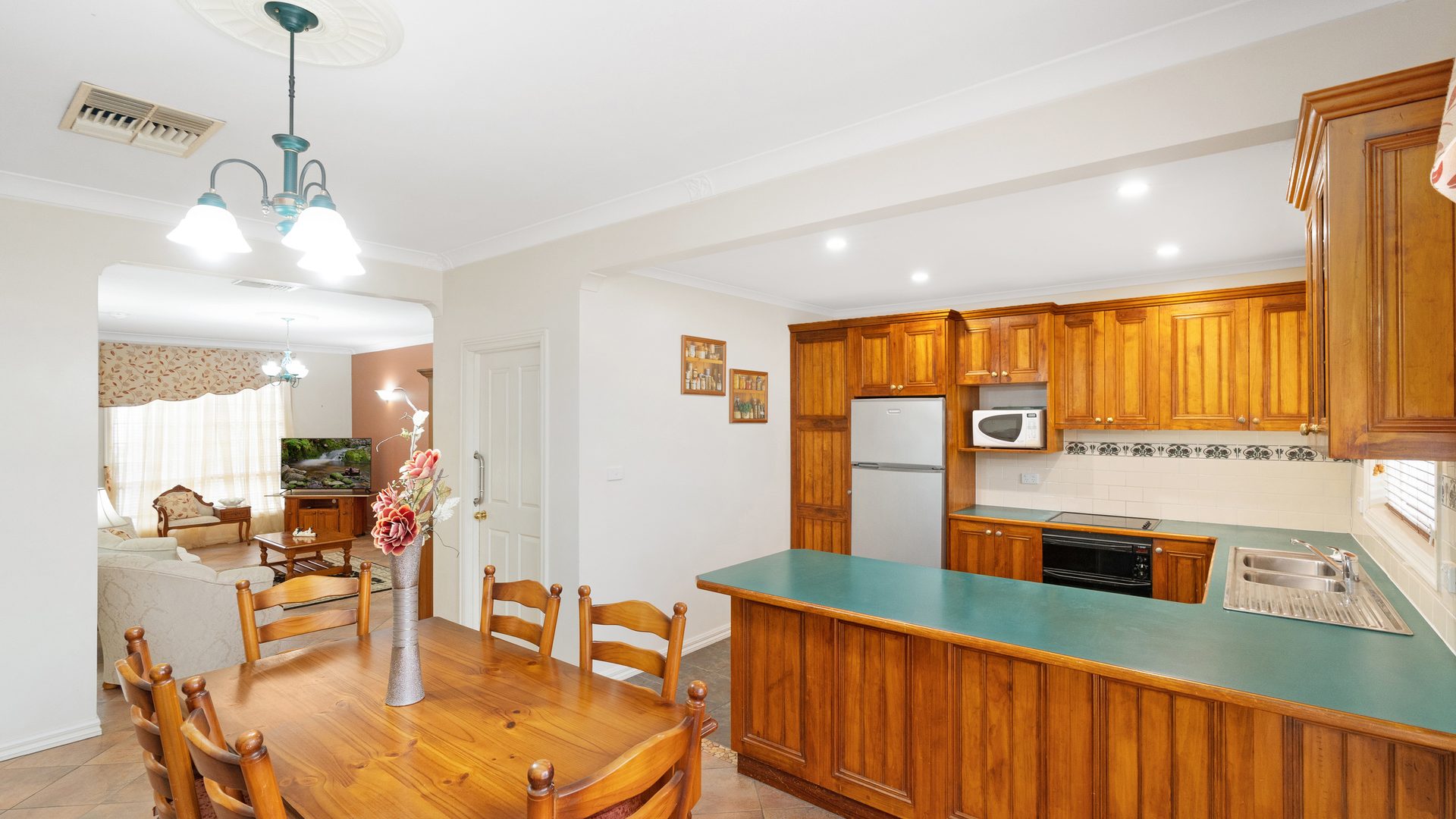 Sold - 42 Chantilly Street - New Property in Narrandera - Real Estate by Leisa Williams