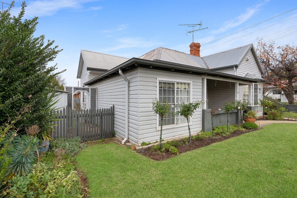 Sold - 42 Chantilly Street - New Property in Narrandera - Real Estate by Leisa Williams