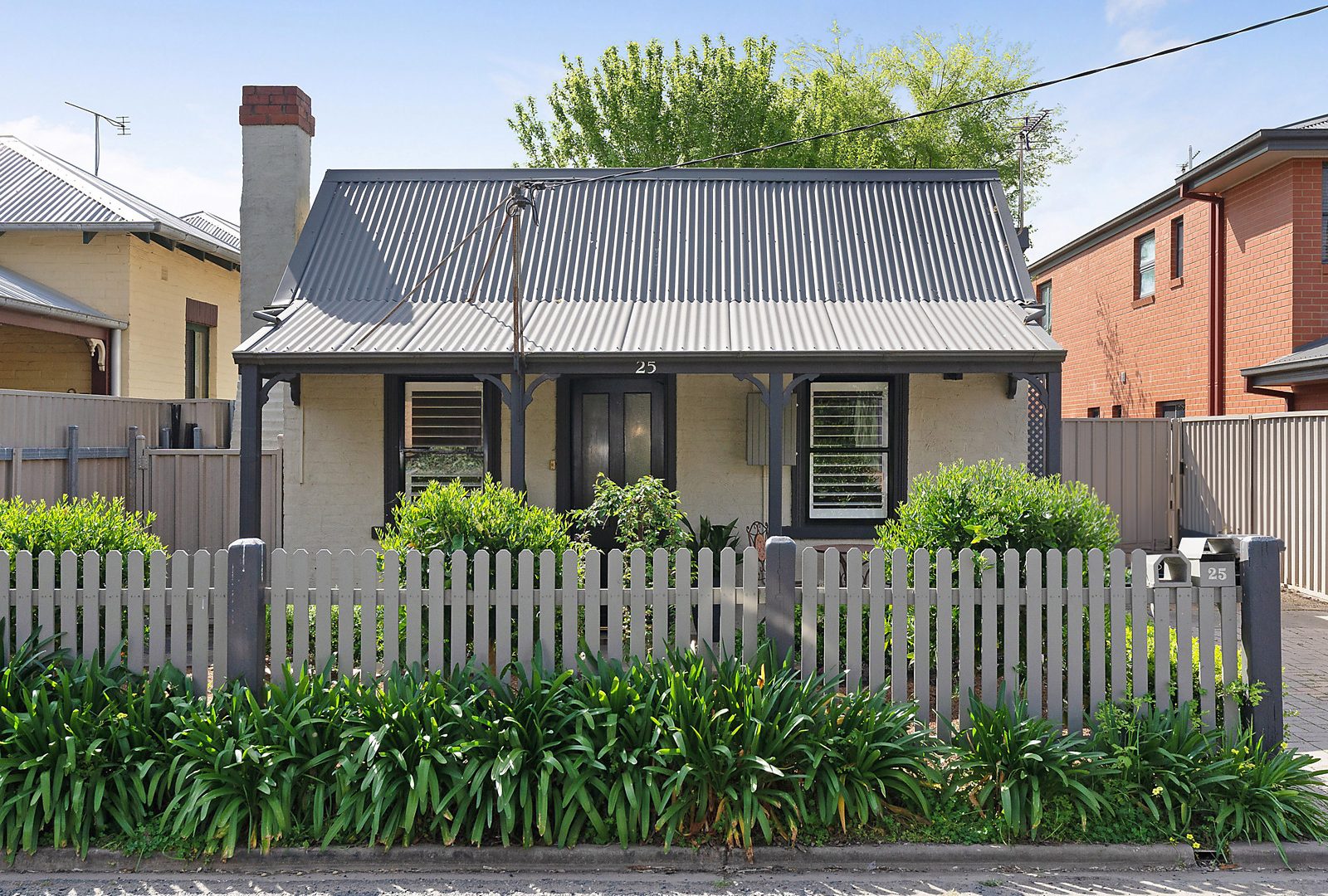 Sold - 25 Lampe Avenue - New Property in Wagga Wagga - Real Estate by Andrew Pellow