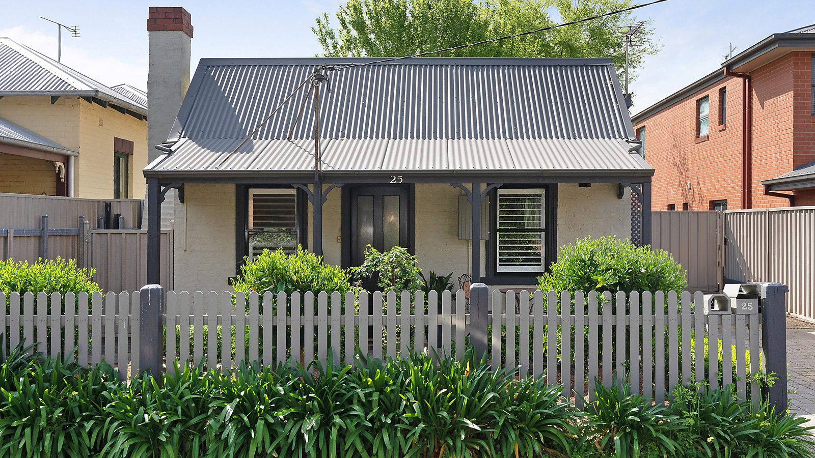 Sold - 25 Lampe Avenue - New Property in Wagga Wagga - Real Estate by Andrew Pellow