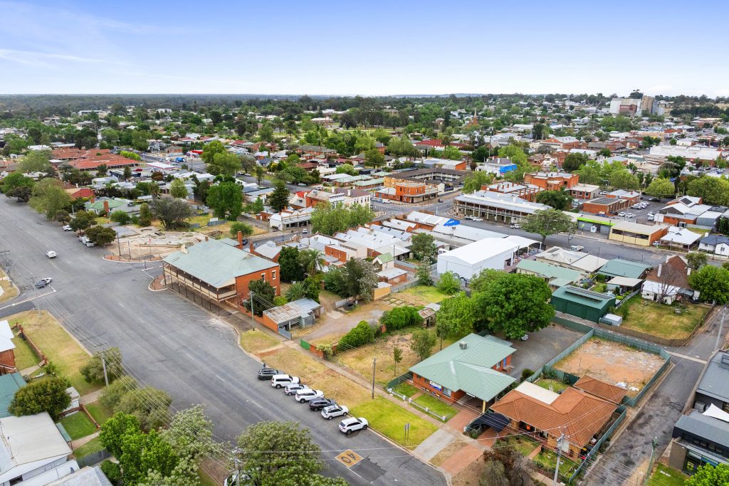 For Sale - 93 Larmer Street - New Property in Narrandera - Real Estate by Leisa Williams
