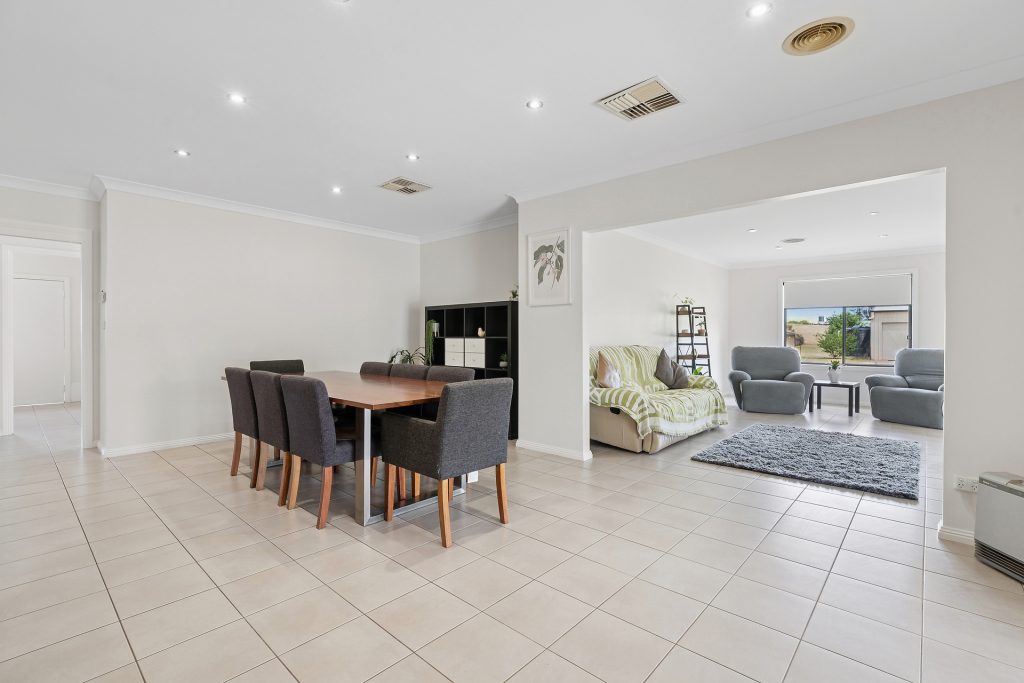 Sold - 16 Karawatha Drive - New Property in Narrandera - Real Estate by Leisa Williams