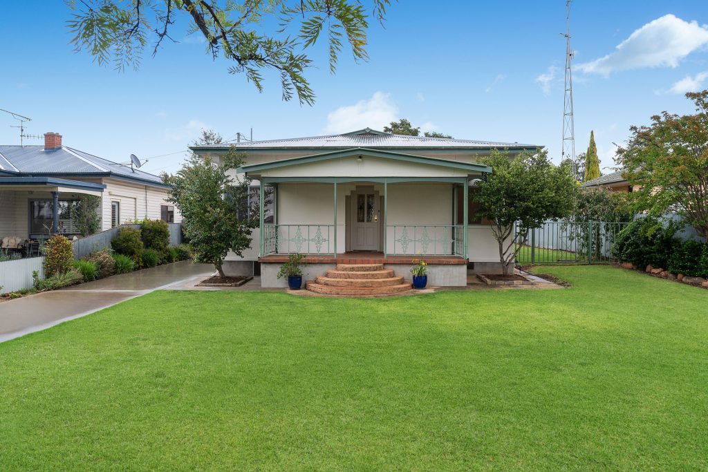 Sold - 36 Railway Avenue - New Property in Leeton - Real Estate by Sophie Litchfield