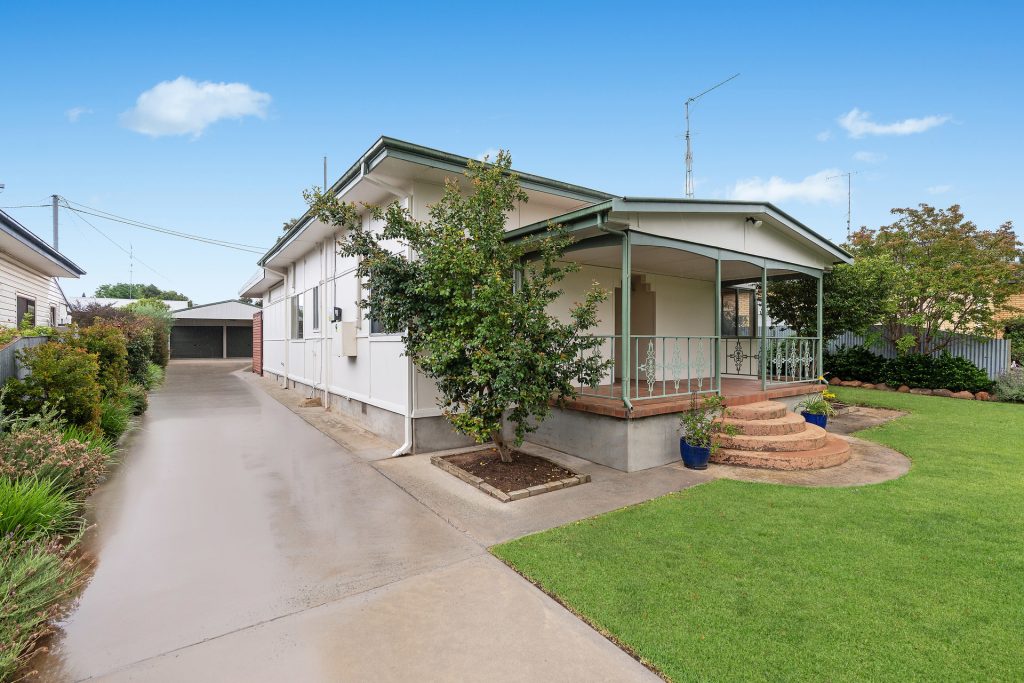 Sold - 36 Railway Avenue - New Property in Leeton - Real Estate by Sophie Litchfield