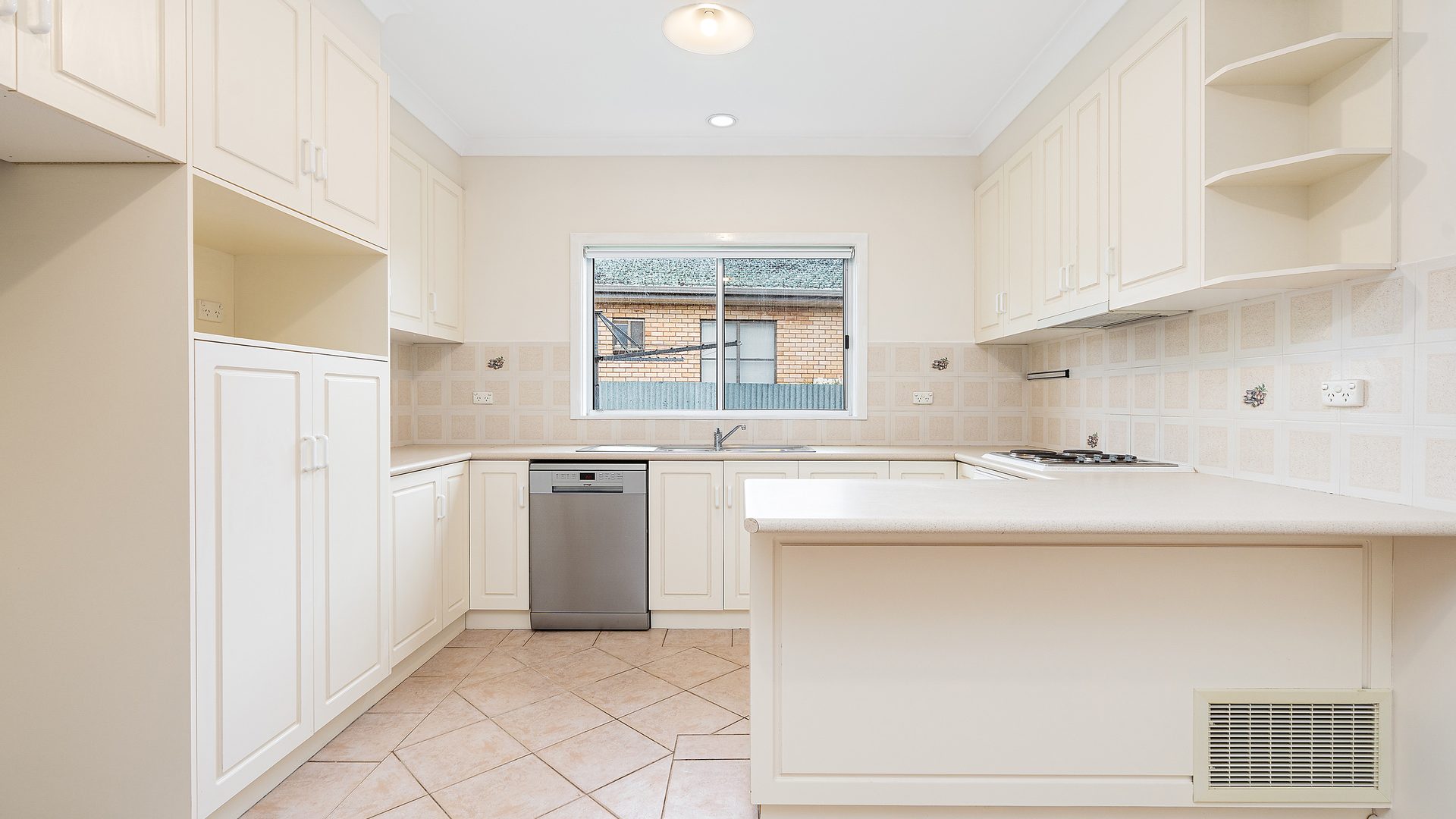 Sold - 36 Railway Avenue - New Property in Leeton - Real Estate by Sophie Litchfield