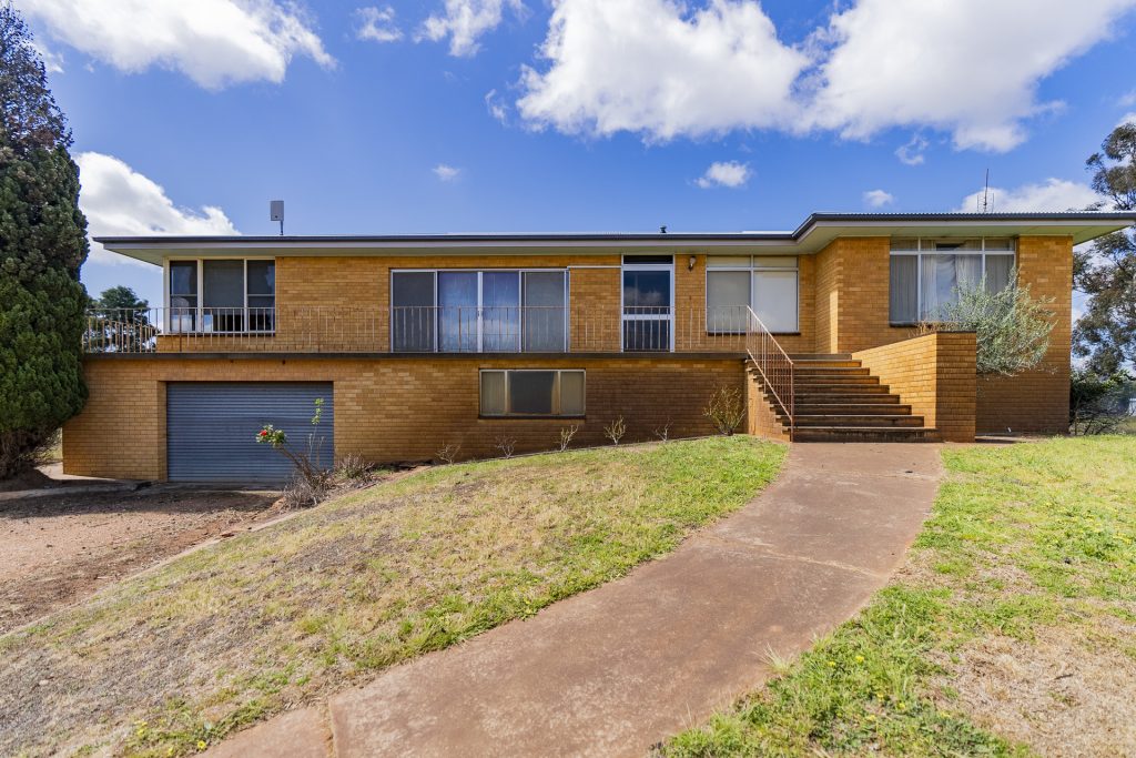 Sold - 869 Newell Highway - New Property in Narrandera - Real Estate by Craig Pellow