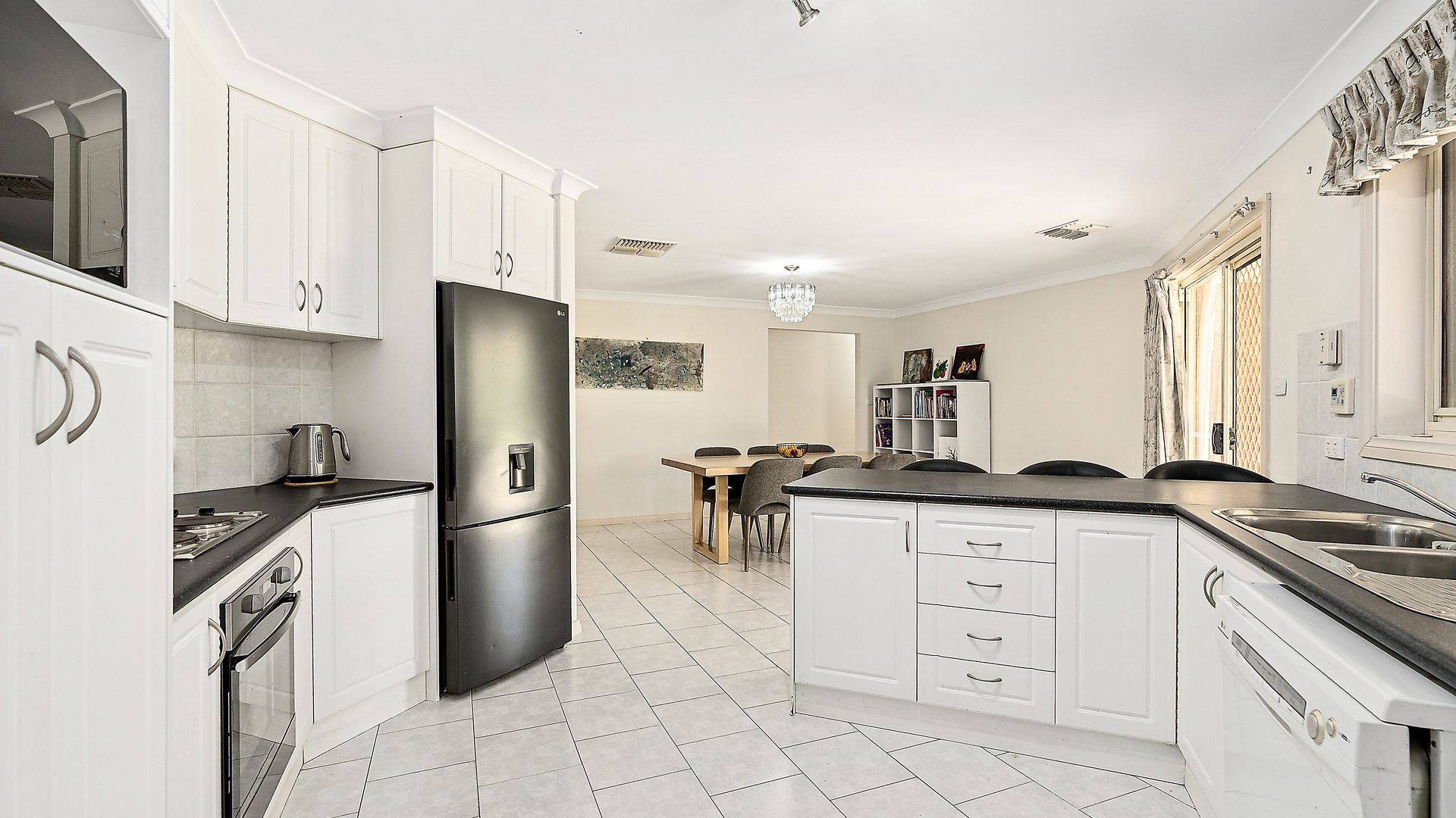 Sold - 16 Bella Vista Drive - New Property in Leeton - Real Estate by Julie Valenzisi