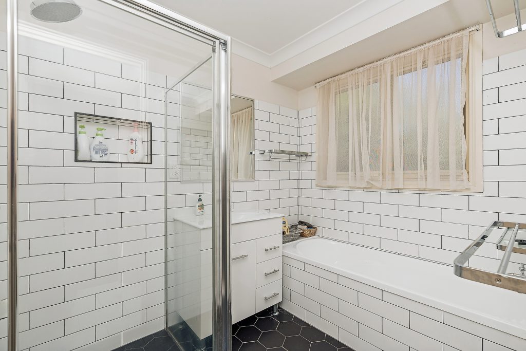 Sold - 16 Bella Vista Drive - New Property in Leeton - Real Estate by Julie Valenzisi