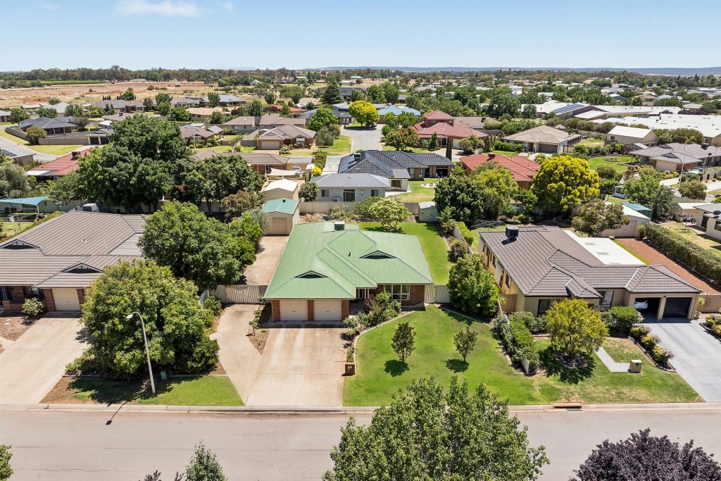 Sold - 16 Bella Vista Drive - New Property in Leeton - Real Estate by Julie Valenzisi